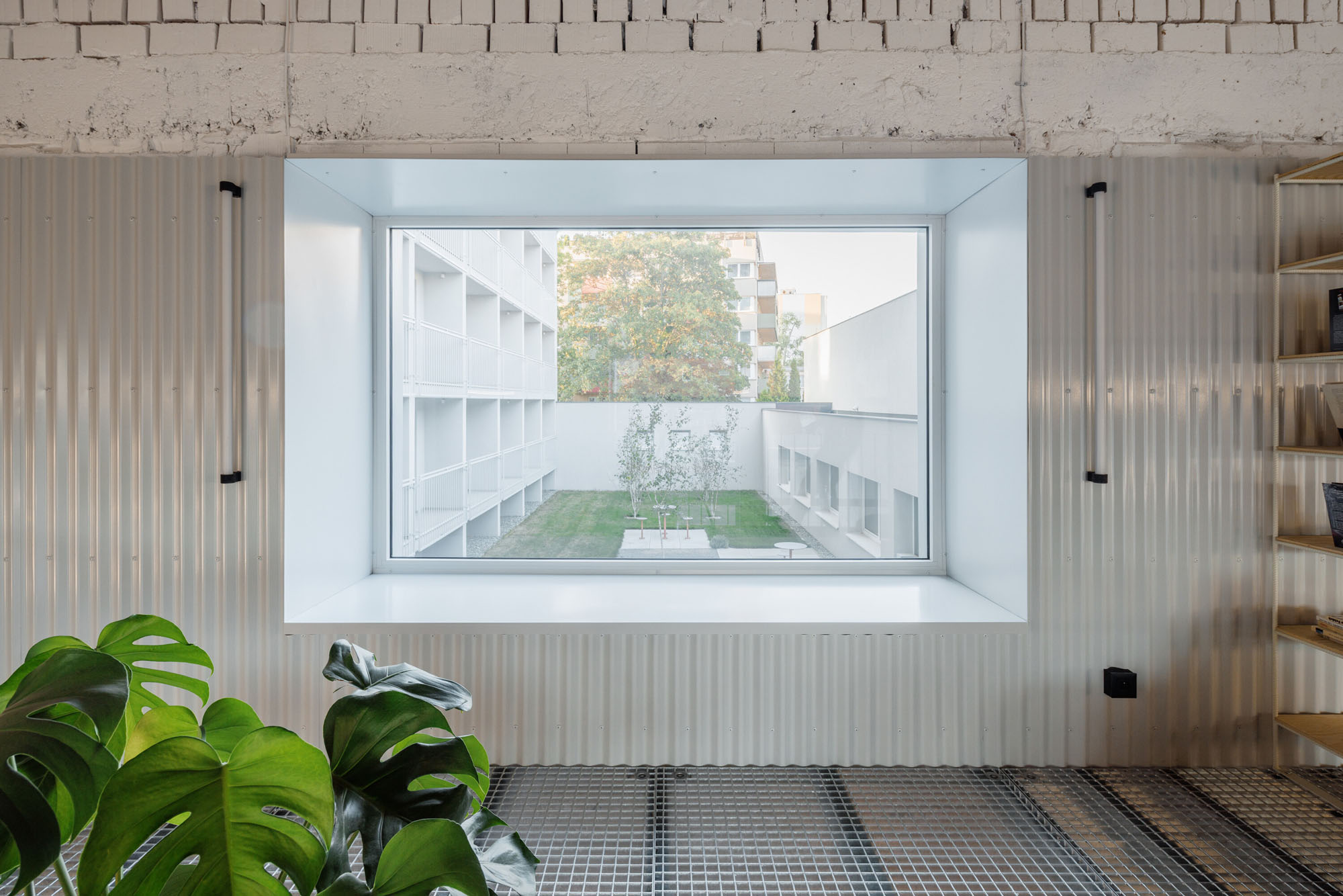 〈KOSMALT〉アトリウム・アーキテクツ（Atrium Architekti）