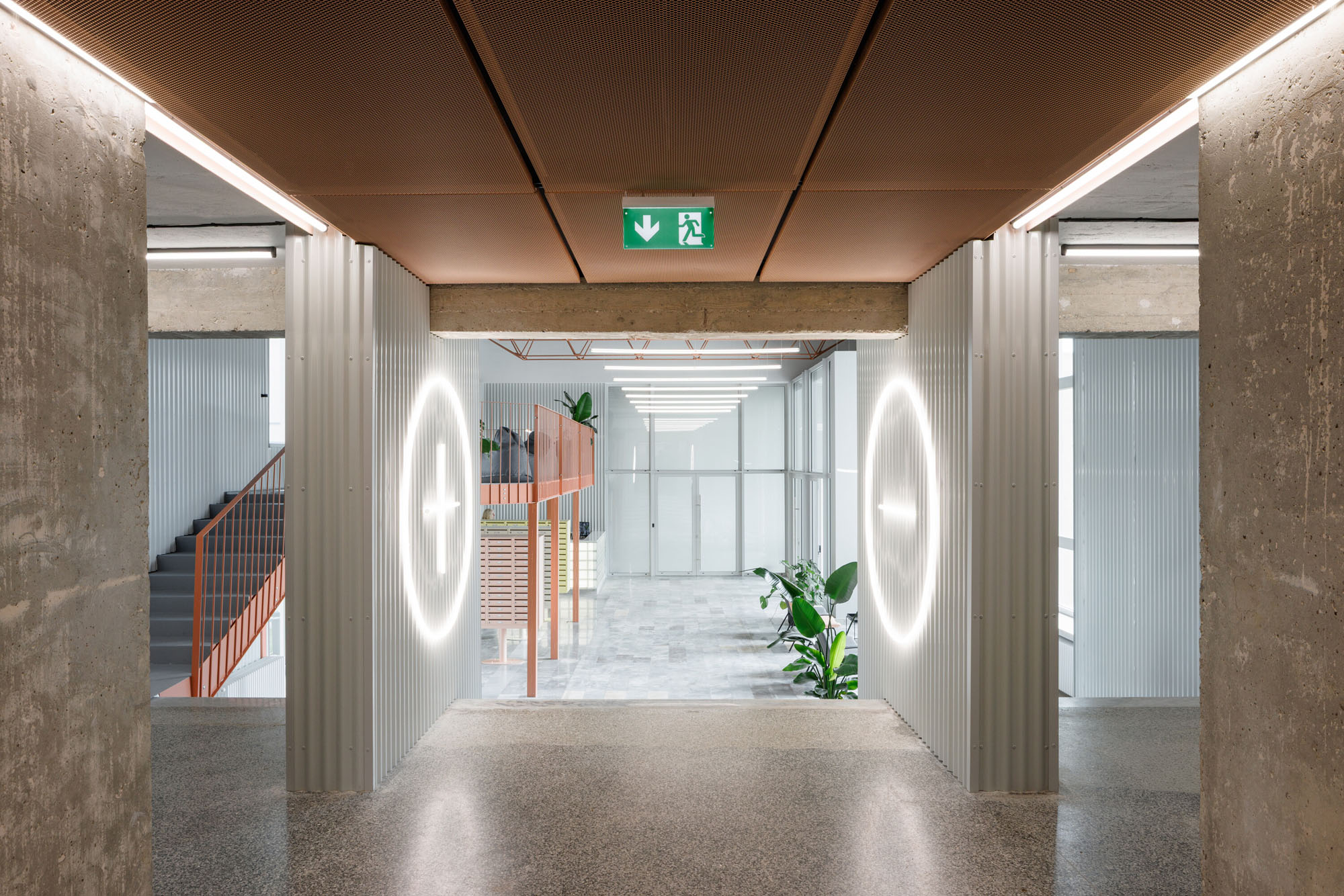 〈KOSMALT〉アトリウム・アーキテクツ（Atrium Architekti）