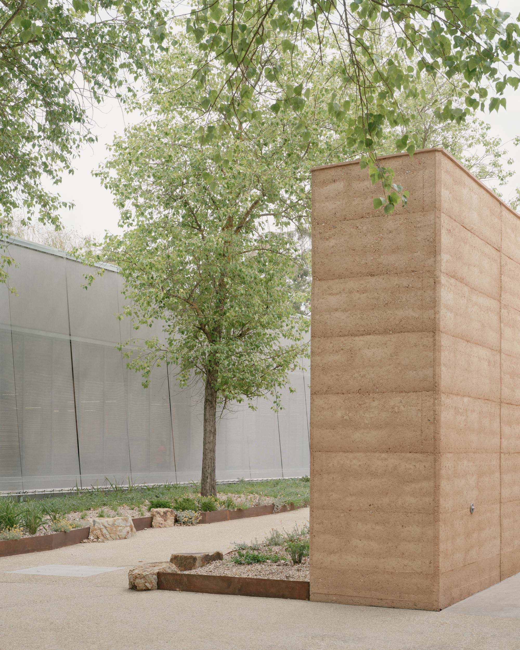 〈エヴァ＆マーク・ベセン・センター（Eva and Marc Besen Centre）〉カースティン・トンプソン・アーキテクツ（Kerstin Thompson Architects）
