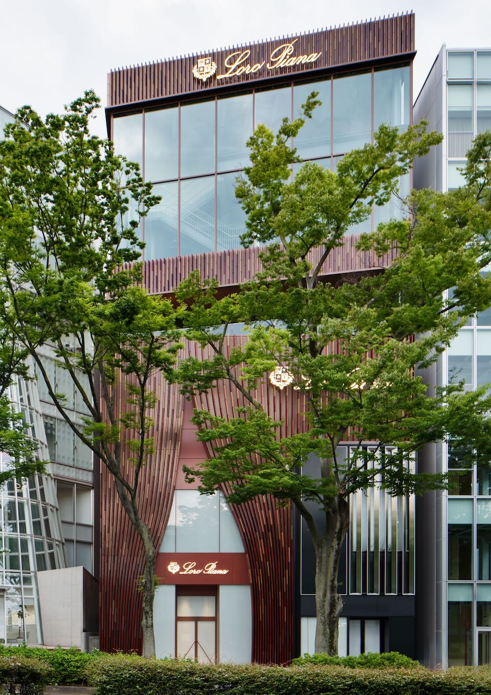 ロロ・ピアーナ表参道店 ファサード
