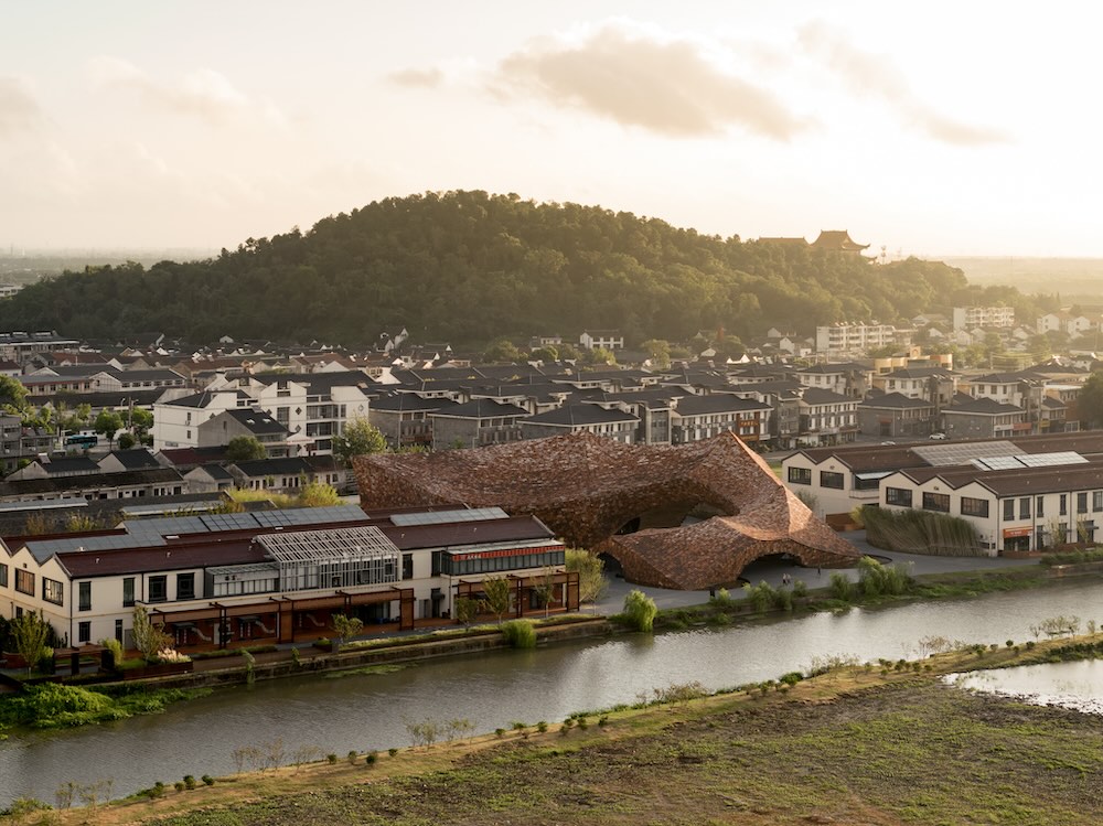 グラフィック社新刊『KENGO KUMA NEW WORKS 隈研吾 場所の建築』中面