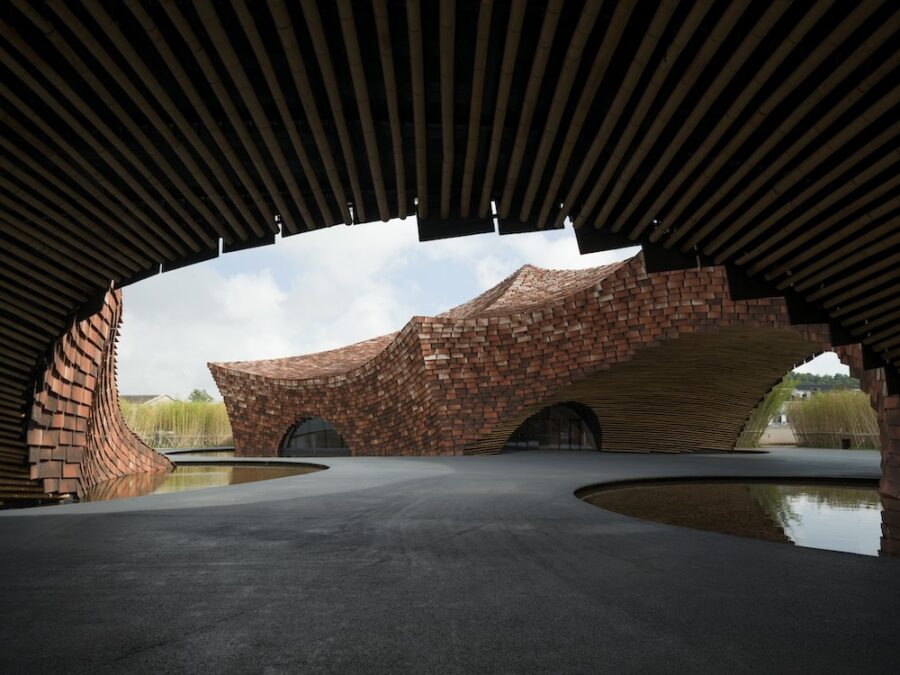 新刊『KENGO KUMA NEW WORKS 隈研吾 場所の建築』グラフィック社より8月刊行、東大HASEKO – KUMA HALLにて ...