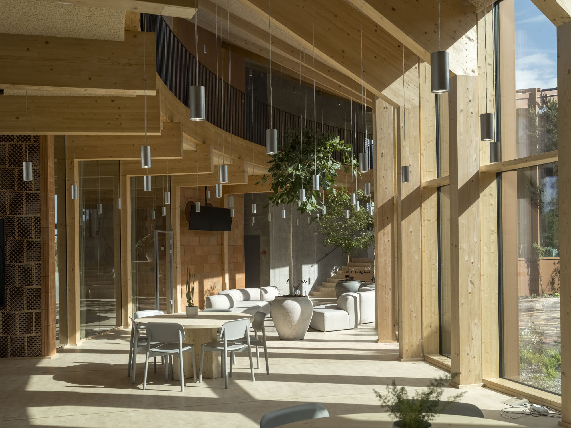 〈ダイマック本社(Dymak HQ)〉BIG(Bjarke Ingels Group)