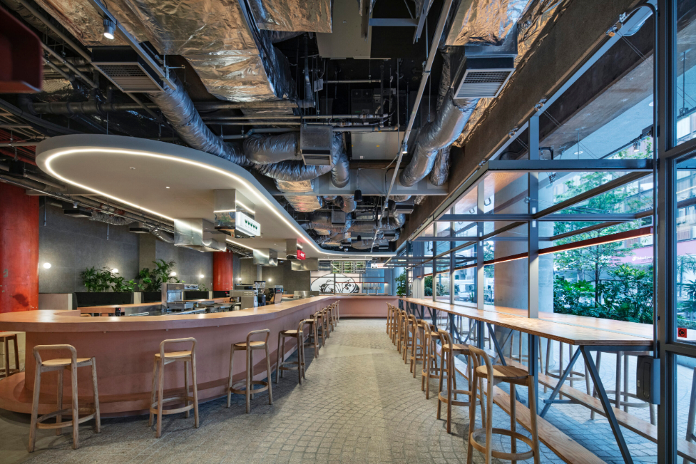 〈玉川髙島屋S・C 西館ストリート/フードコート「P.」〉Photo: Kenta Hasegawa