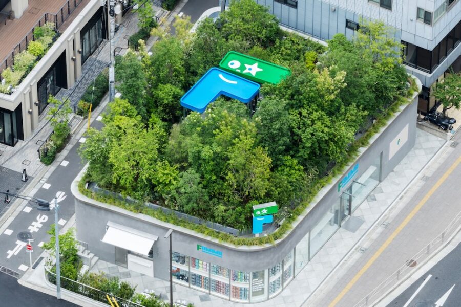 片山正通氏率いるWonderwall®︎が建築・インテリアデザインを手掛けたファミリーマート初の旗艦店〈FAMIMA PARK AZABUDAI〉が7/10オープン
