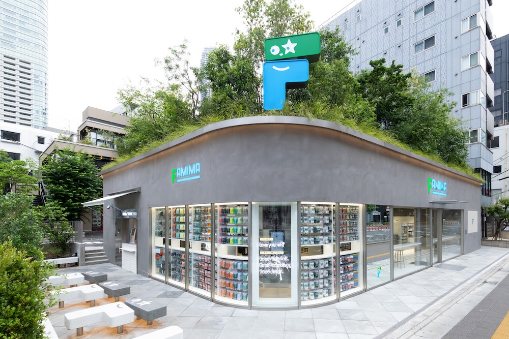 ファミリーマート旗艦店〈FAMIMA PARK AZABUDAI〉