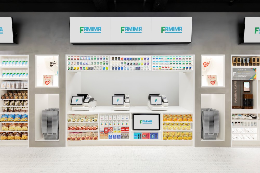 ファミリーマート旗艦店〈FAMIMA PARK AZABUDAI〉