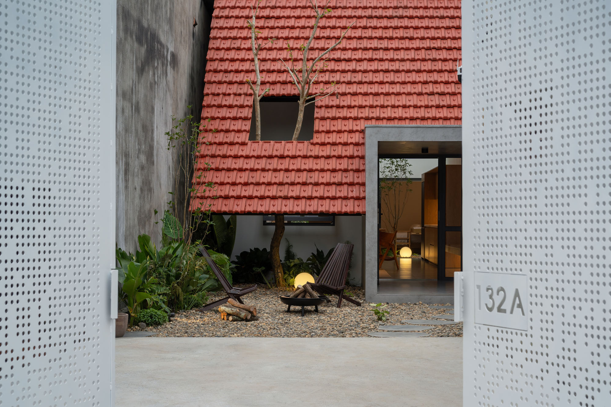 〈ナムダ・ハウス(Nam Da House)〉24ミニマリスト・アーキテクチャ(24Minimalist Architecture)