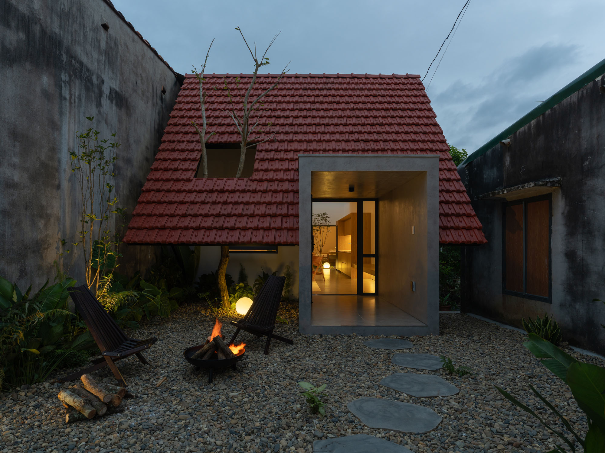 〈ナムダ・ハウス(Nam Da House)〉24ミニマリスト・アーキテクチャ(24Minimalist Architecture)