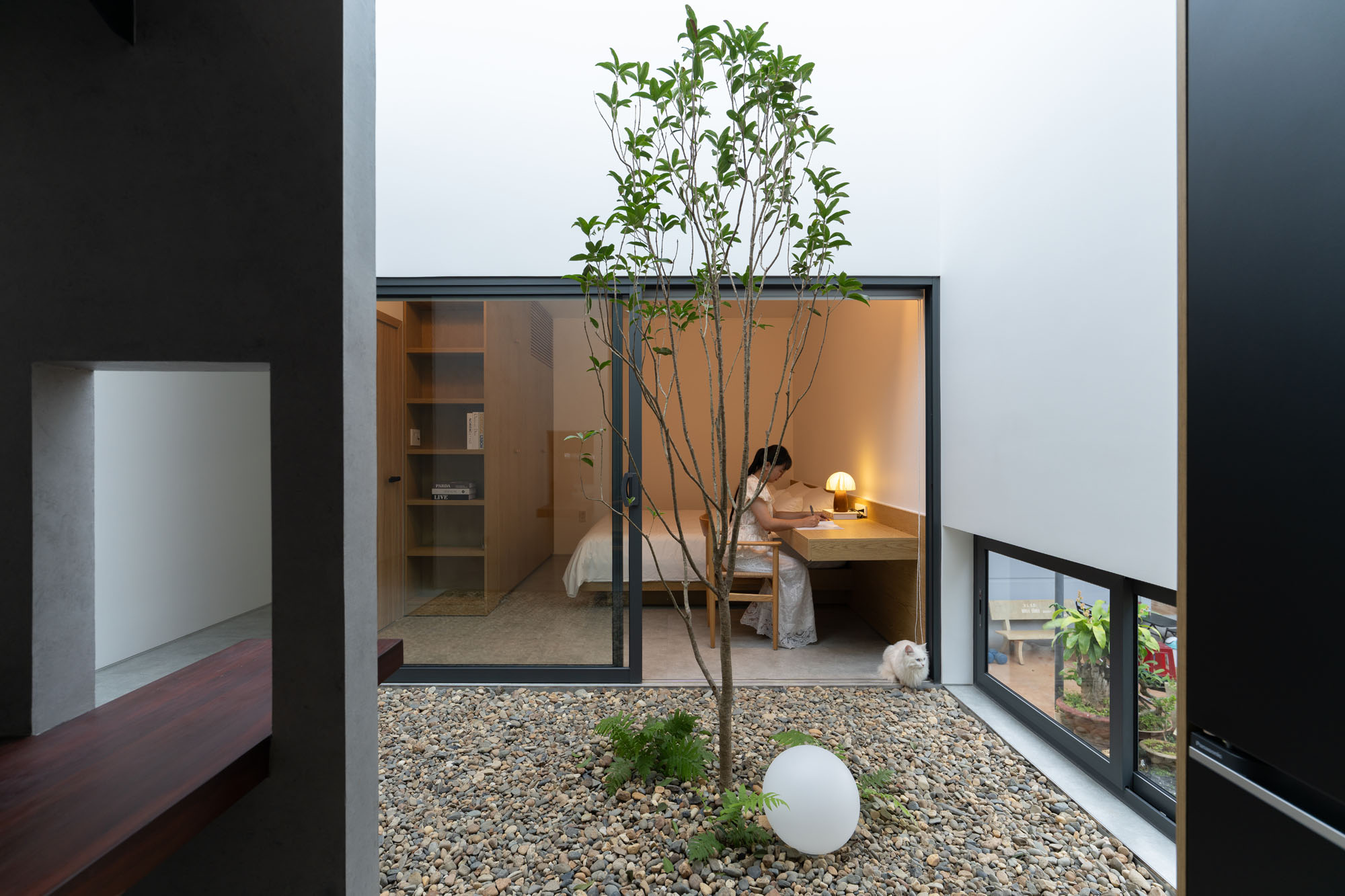 〈ナムダ・ハウス(Nam Da House)〉24ミニマリスト・アーキテクチャ(24Minimalist Architecture)