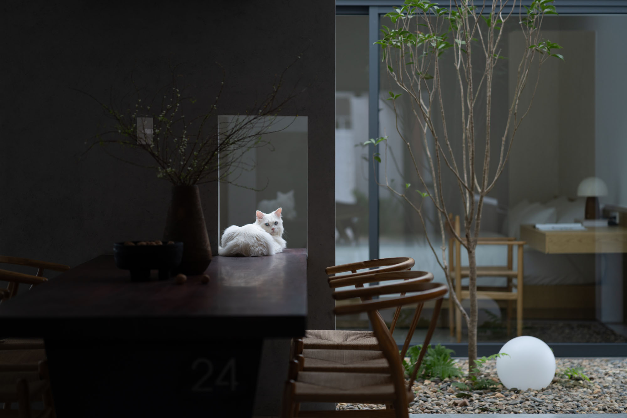 〈ナムダ・ハウス(Nam Da House)〉24ミニマリスト・アーキテクチャ(24Minimalist Architecture)