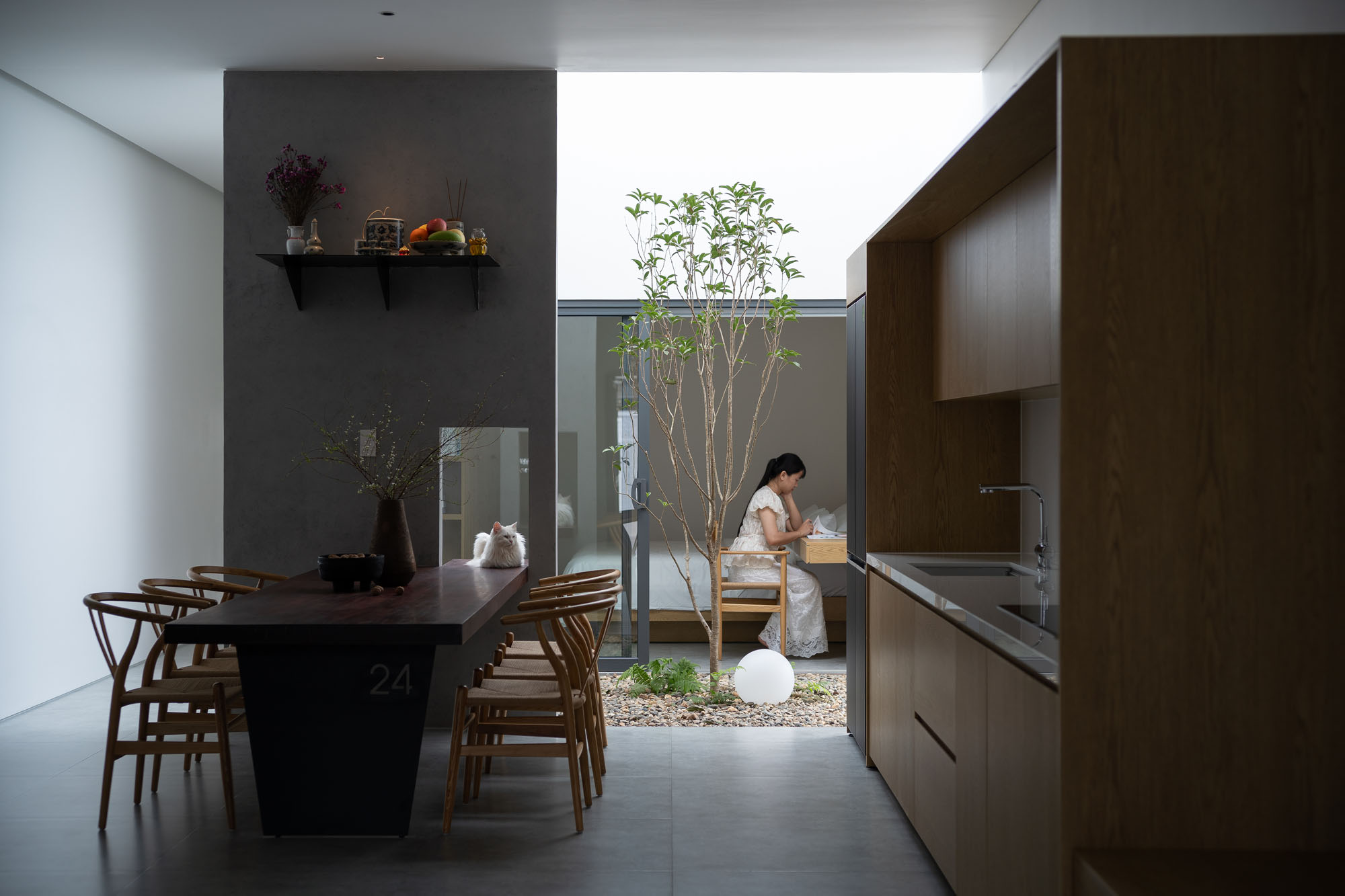 〈ナムダ・ハウス(Nam Da House)〉24ミニマリスト・アーキテクチャ(24Minimalist Architecture)
