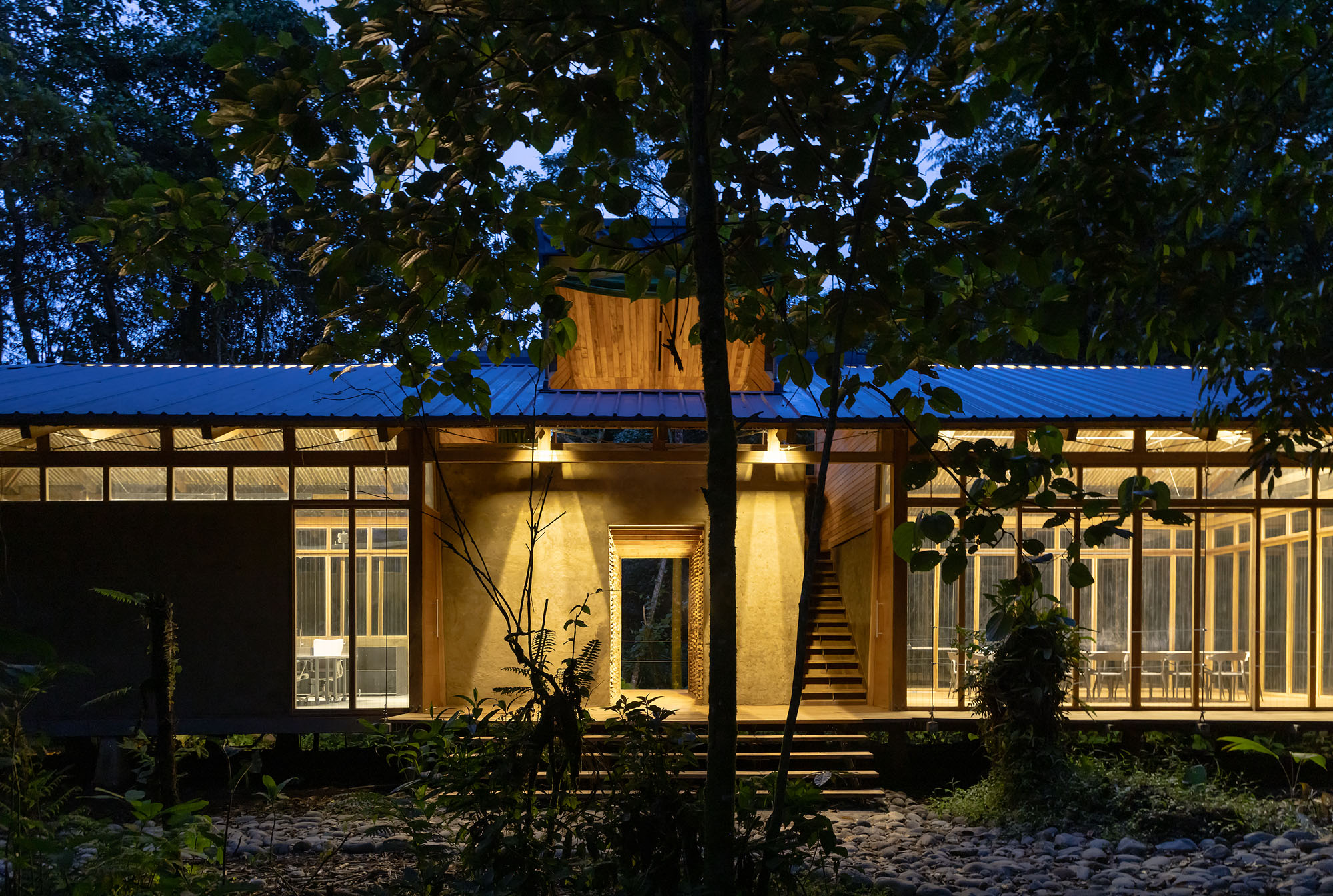 〈ワイルド・スマコ・リサーチ・パビリオン(WildSumaco Research Pavilion)〉