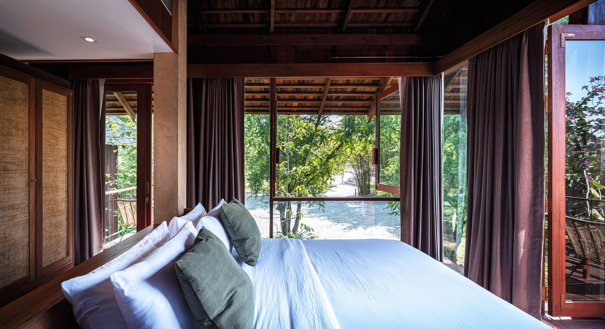 〈ナチャン・ザ・アンティーク・コートヤード・ホテル(Nachan The Antique Courtyard Hotel)〉PAVA(Pacharapan And Varat Architects)