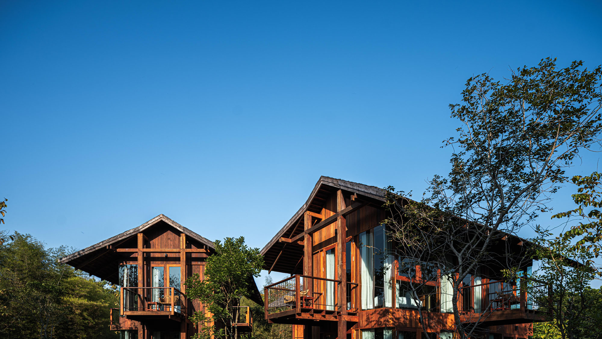 〈ナチャン・ザ・アンティーク・コートヤード・ホテル(Nachan The Antique Courtyard Hotel)〉PAVA(Pacharapan And Varat Architects)