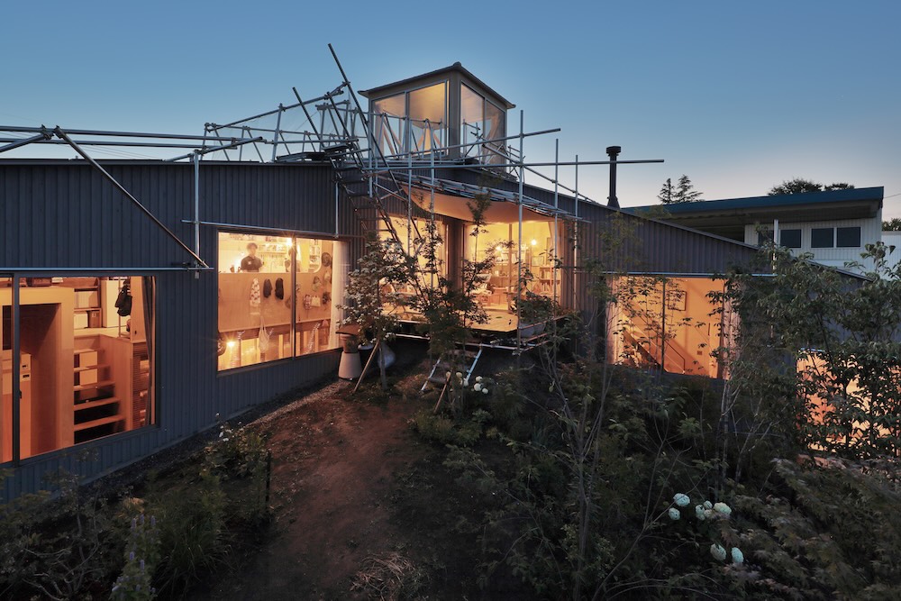 生物建築舎〈花と根〉