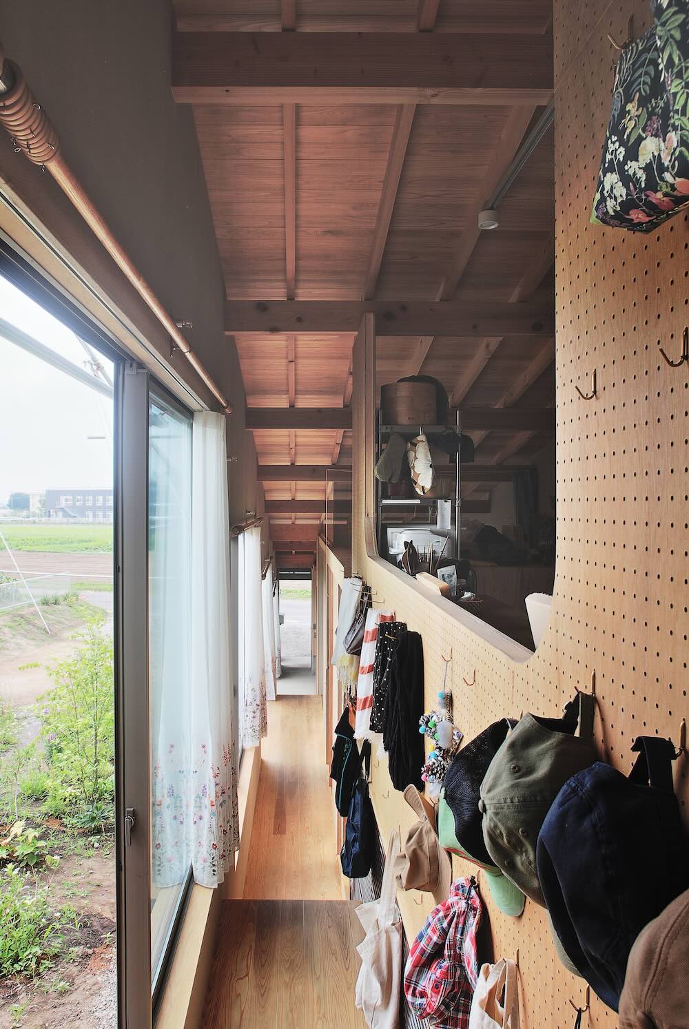 生物建築舎〈花と根〉