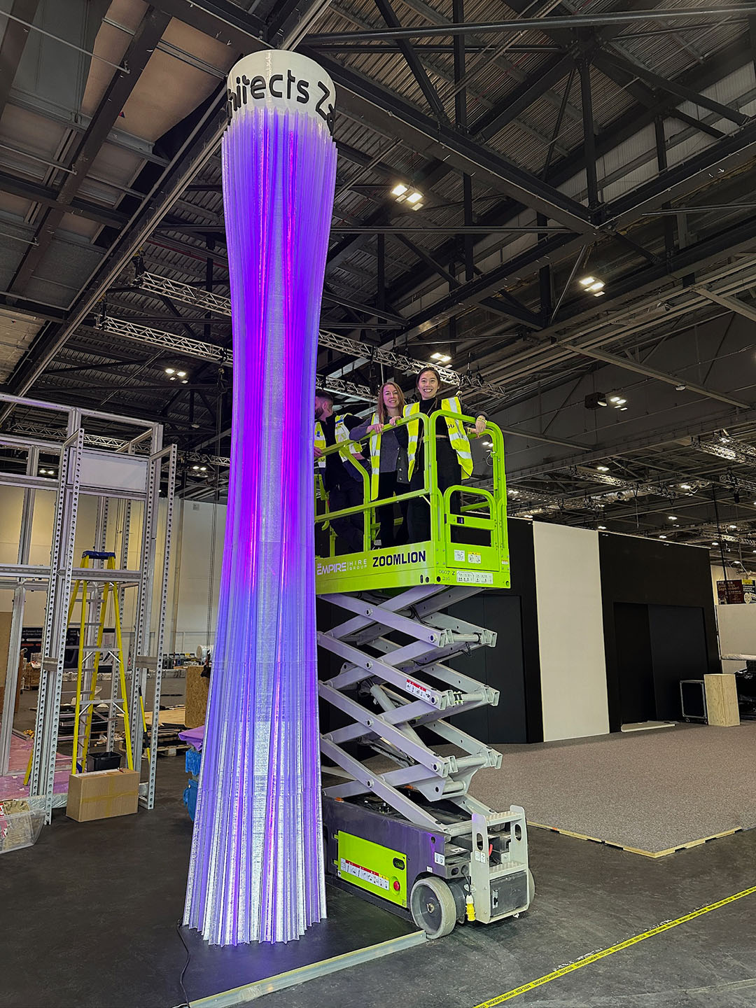 ザハ・ハディドが創設したZHA×イタリアの3Dプリント企業WASPによる高さ6mの3Dプリントタワー