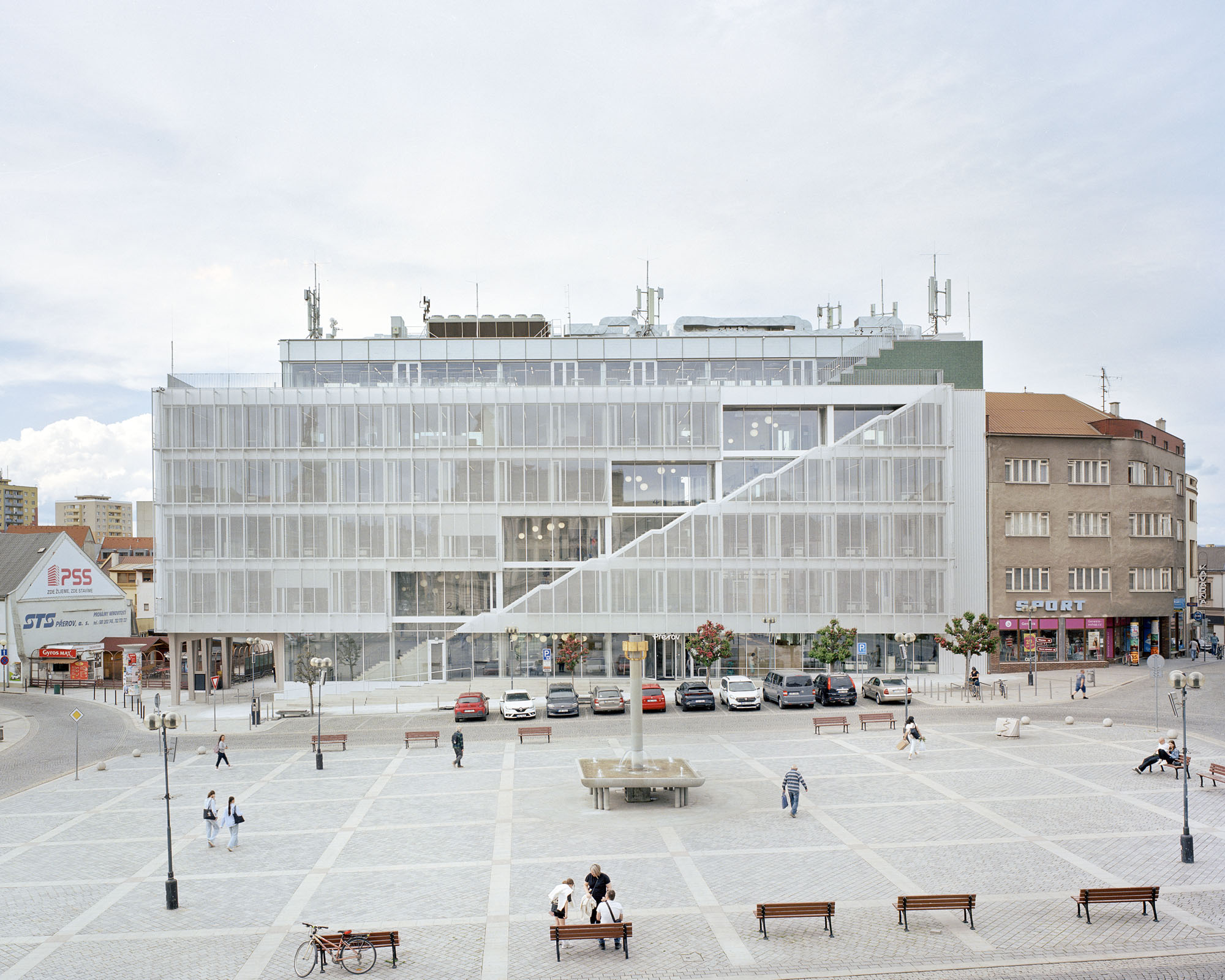〈プルジェロフ市庁舎の再構築(Reconstruction of City Hall in Přerov)〉アトリエ・グラム(atelier gram)