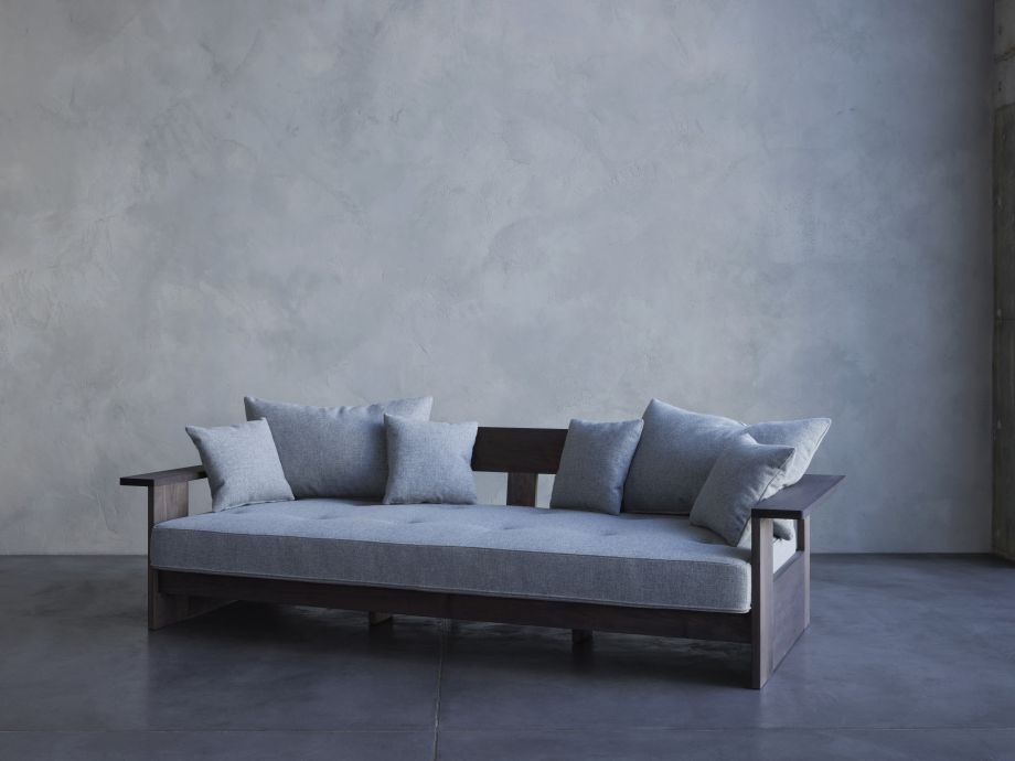 〈Hys sofa〉Photo: Kazumi Kiuchi