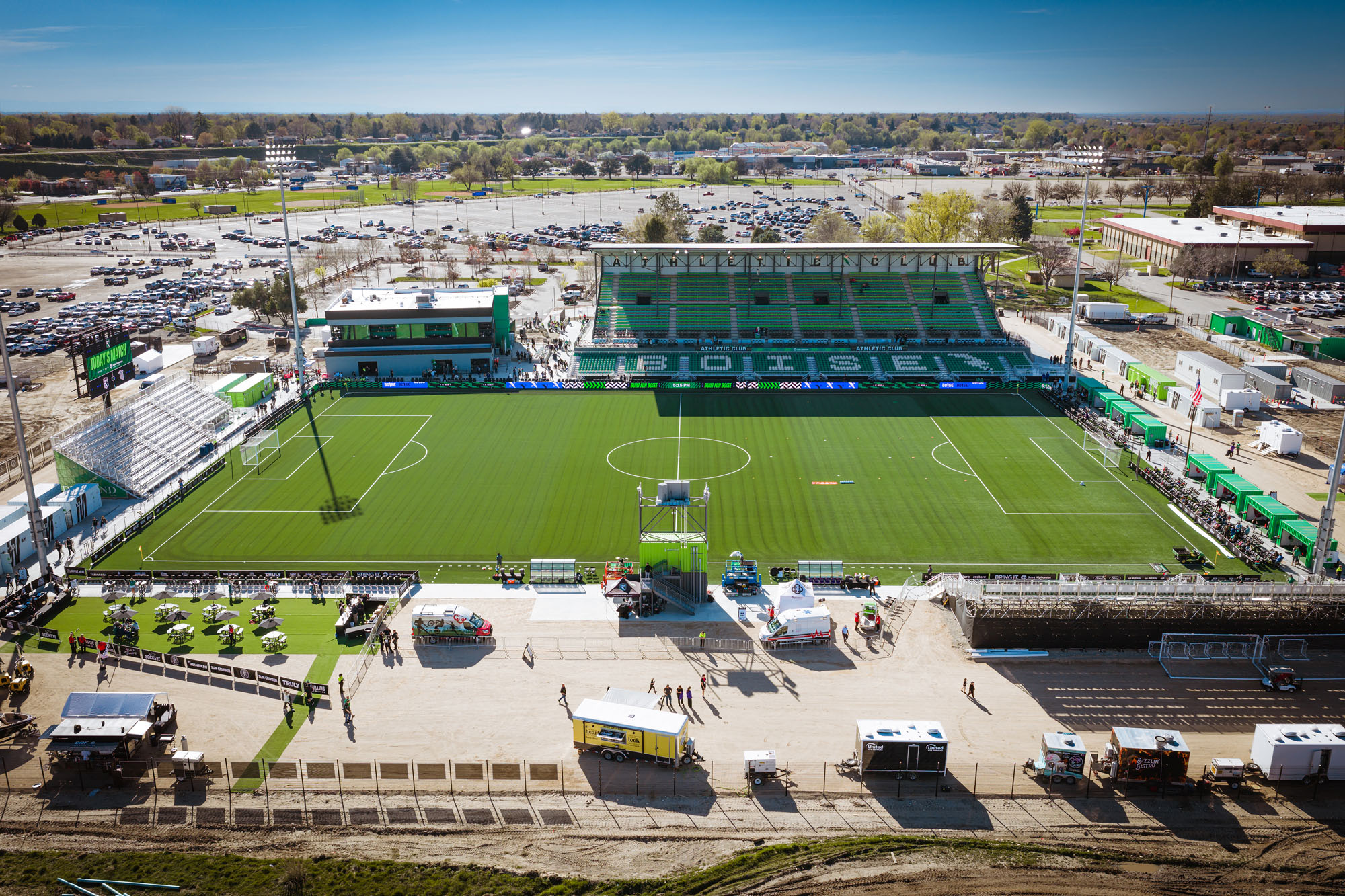 〈アスレチック・クラブ・ボイシ・プロサッカースタジアム(Athletic Club Boise, Professional Soccer Stadium)〉クッシング・テレル(Cushing Terrell)