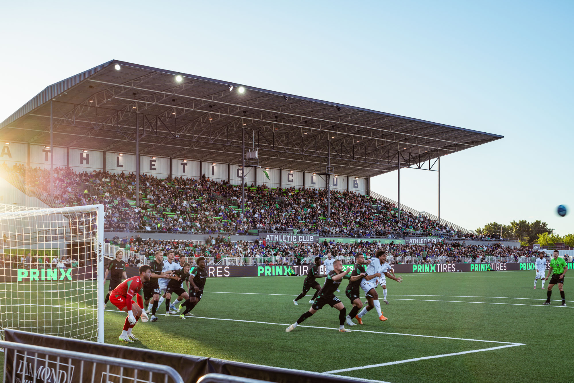 〈アスレチック・クラブ・ボイシ・プロサッカースタジアム(Athletic Club Boise, Professional Soccer Stadium)〉クッシング・テレル(Cushing Terrell)