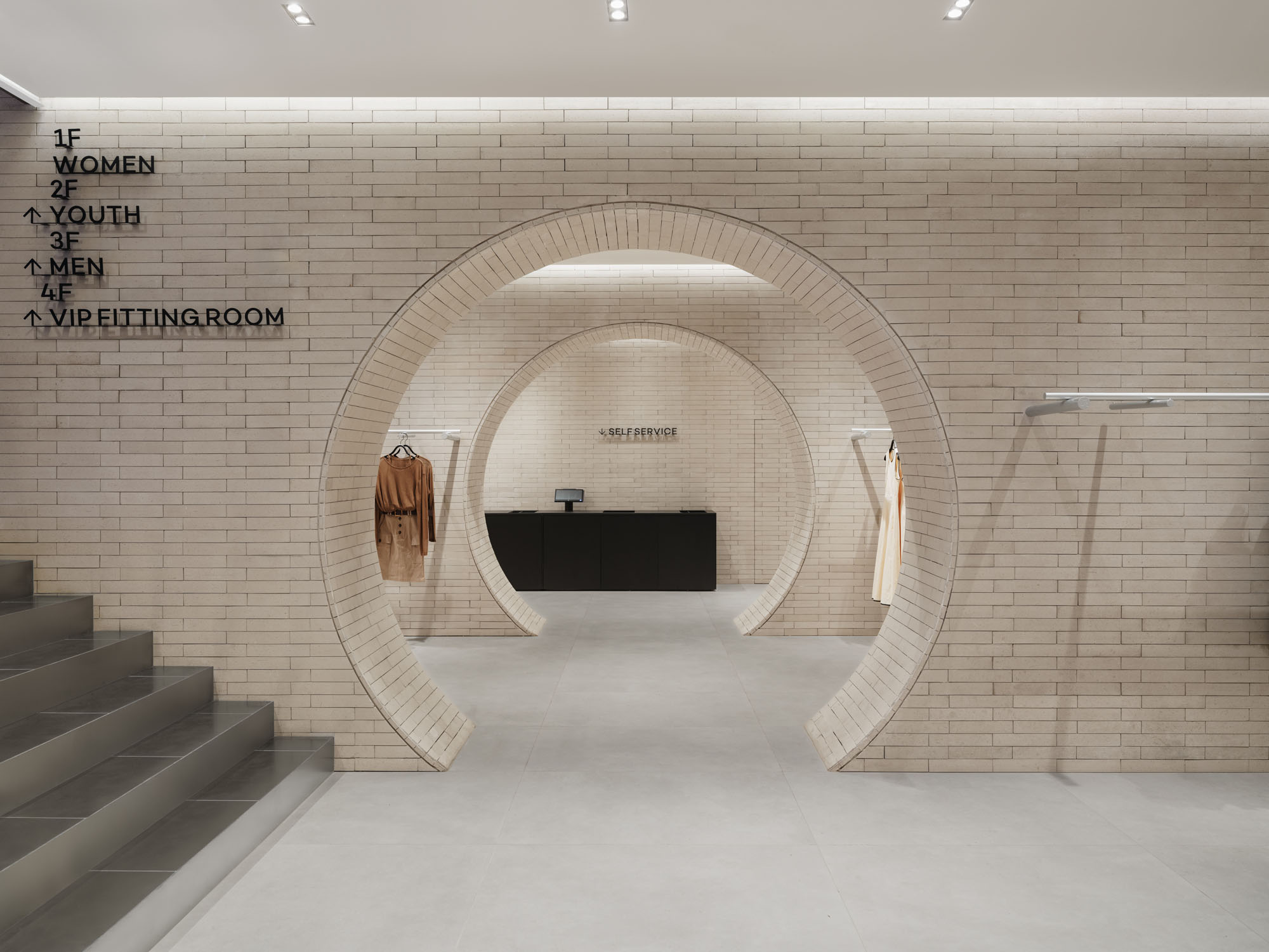 〈Urban Revivo三里屯旗艦店〉MVRDV