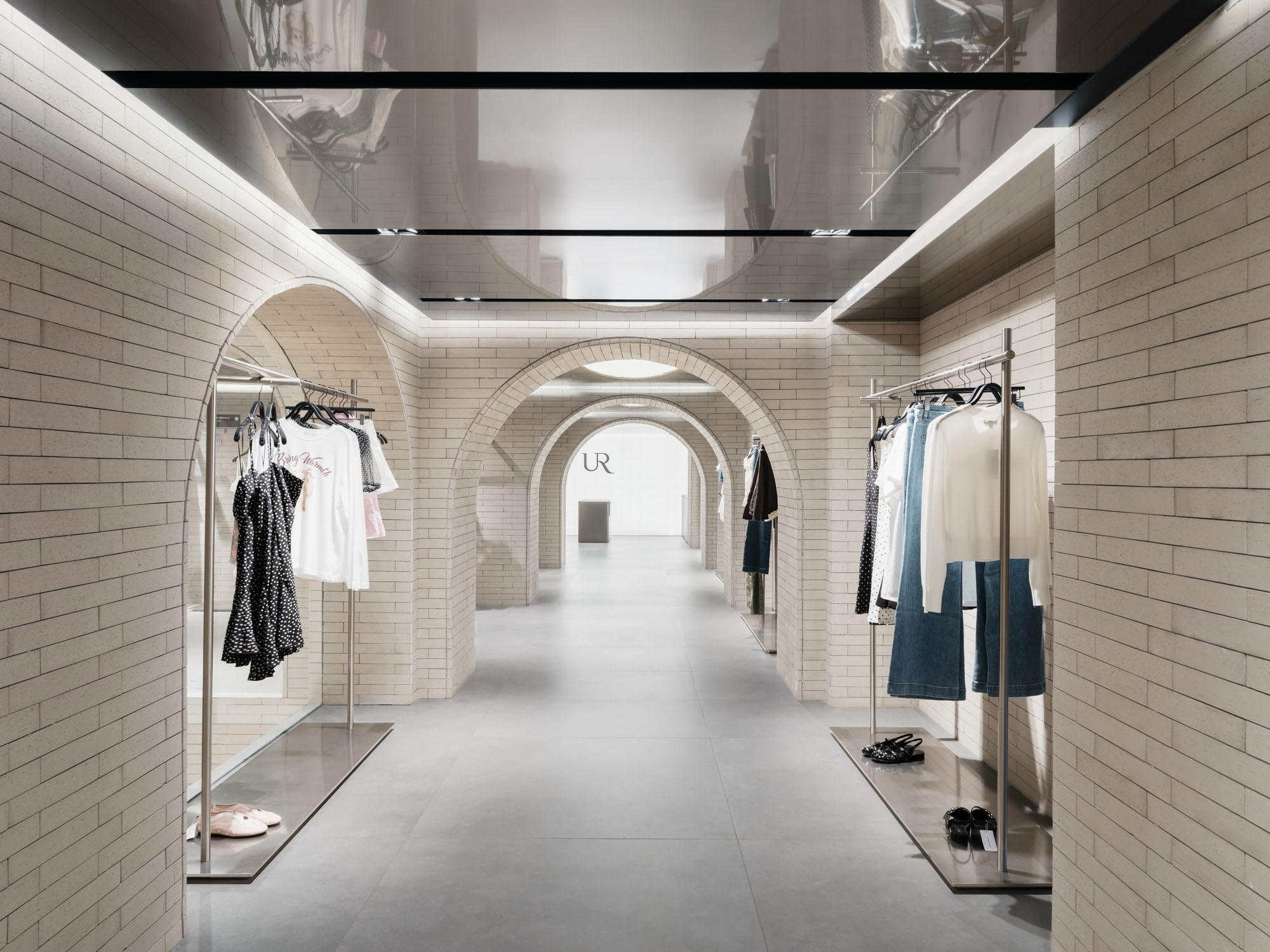 〈Urban Revivo三里屯旗艦店〉MVRDV