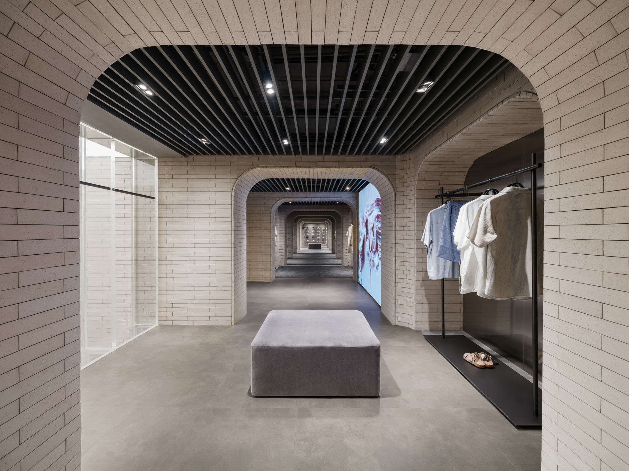 〈Urban Revivo三里屯旗艦店〉MVRDV