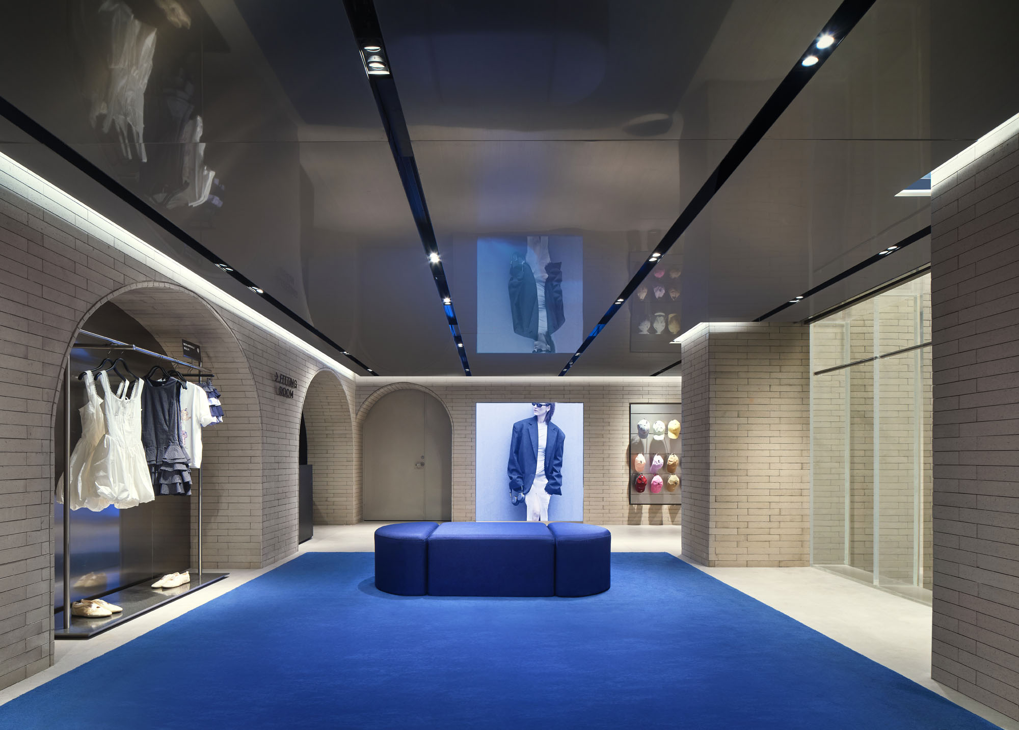 〈Urban Revivo三里屯旗艦店〉MVRDV