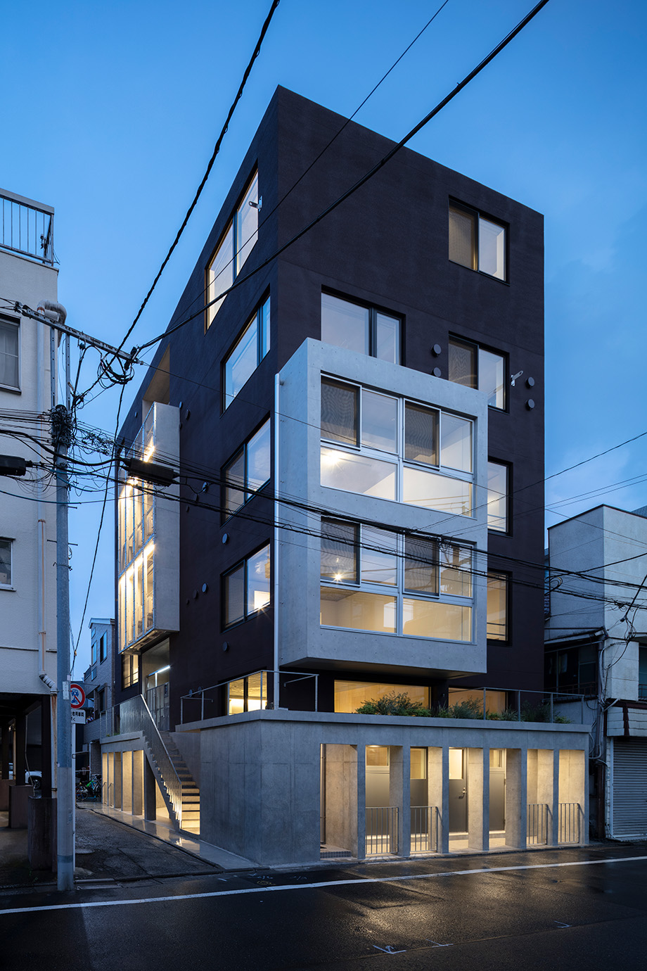 〈目黒の集合住宅〉Photo: Norito Yamauchi