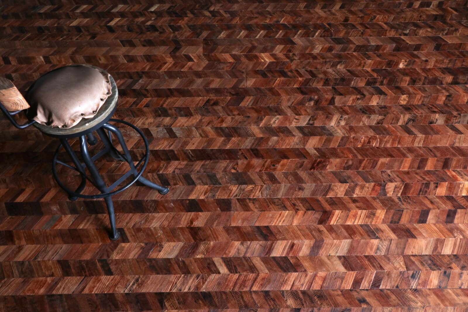 〈Old Teak〉Photo: Masaaki Hiraga