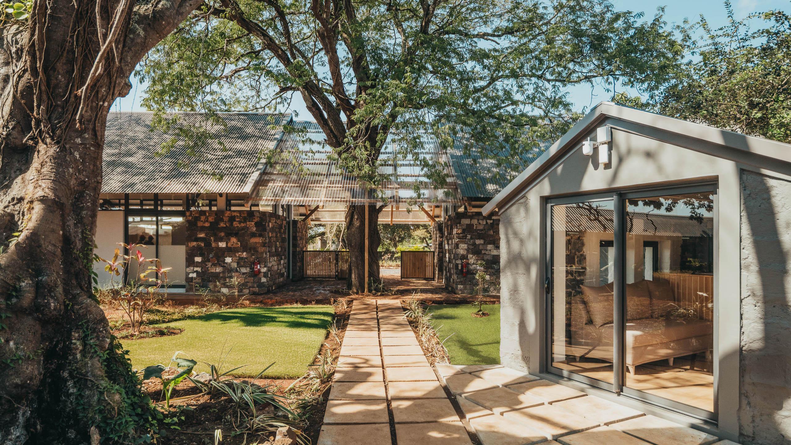 〈HEIスクールズ・モーリシャス(HEI Schools Mauritius)〉アーキテクツ・スタジオ(Architects’ Studio)
