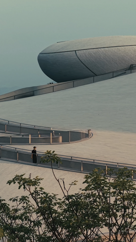 〈深圳湾文化広場(Shenzhen Bay Culture Square)〉MADアーキテクツ