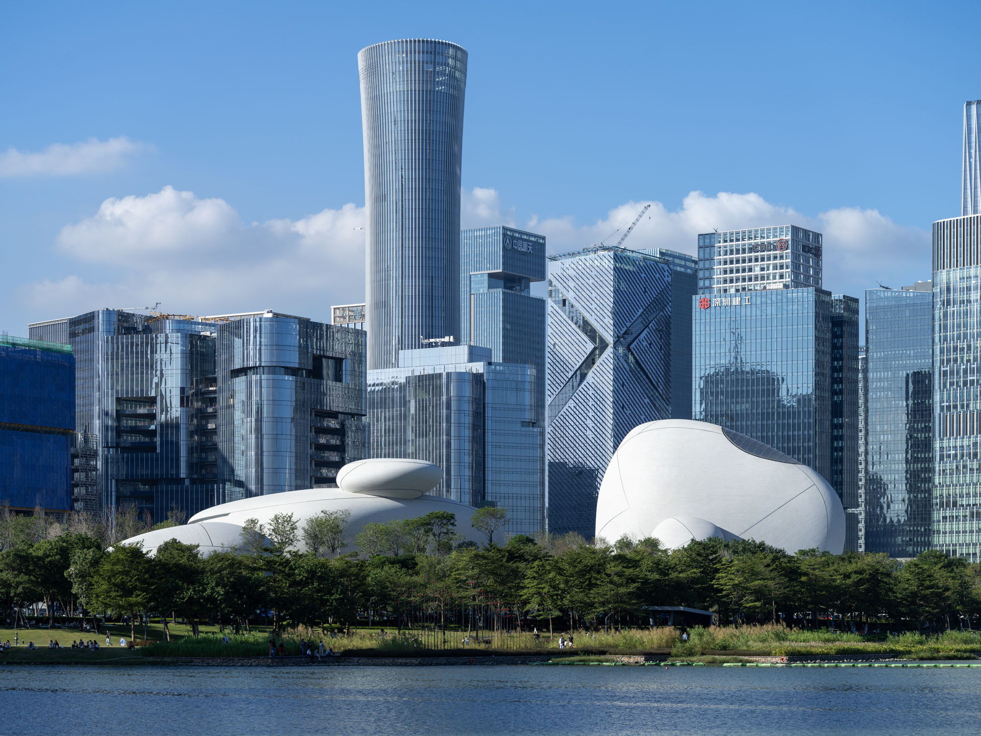 〈深圳湾文化広場(Shenzhen Bay Culture Square)〉MADアーキテクツ