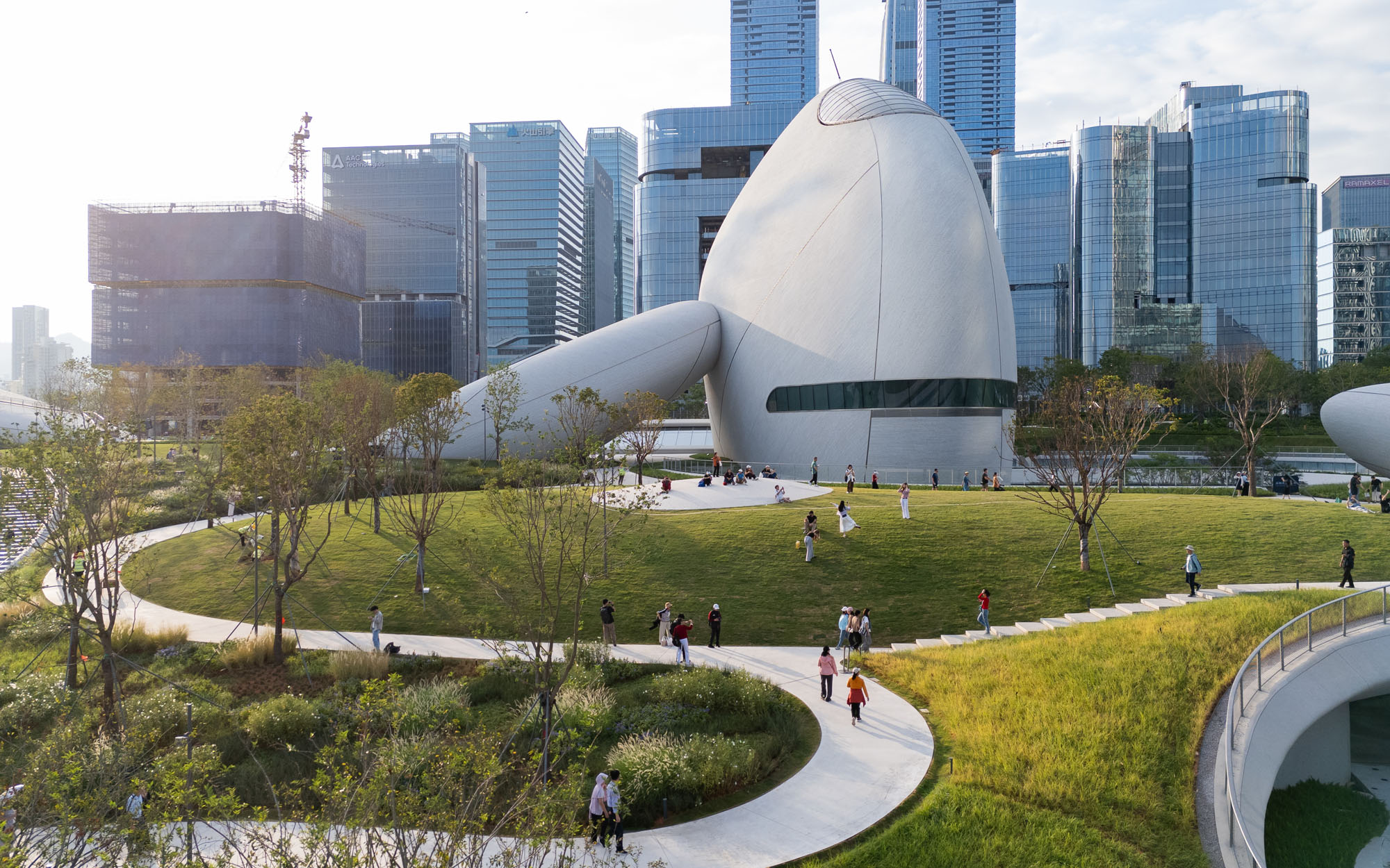 〈深圳湾文化広場(Shenzhen Bay Culture Square)〉MADアーキテクツ