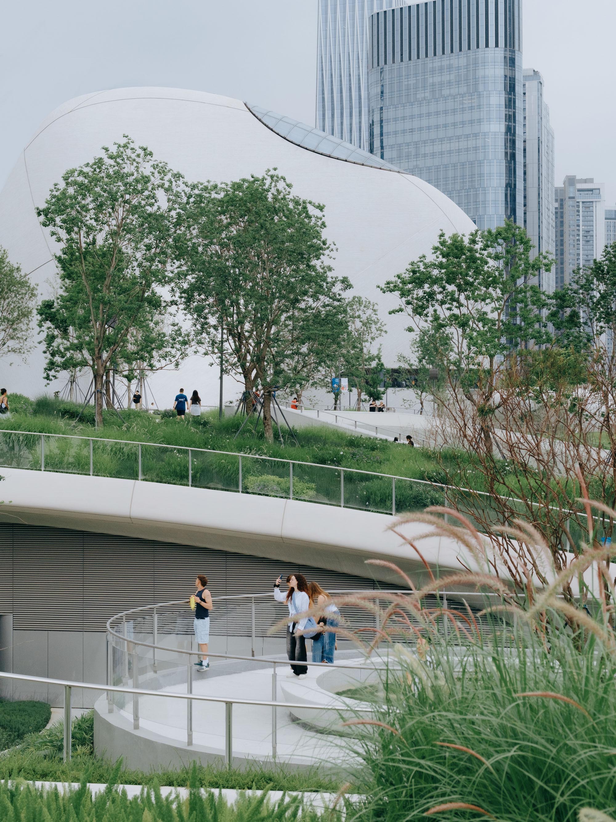 〈深圳湾文化広場(Shenzhen Bay Culture Square)〉MADアーキテクツ