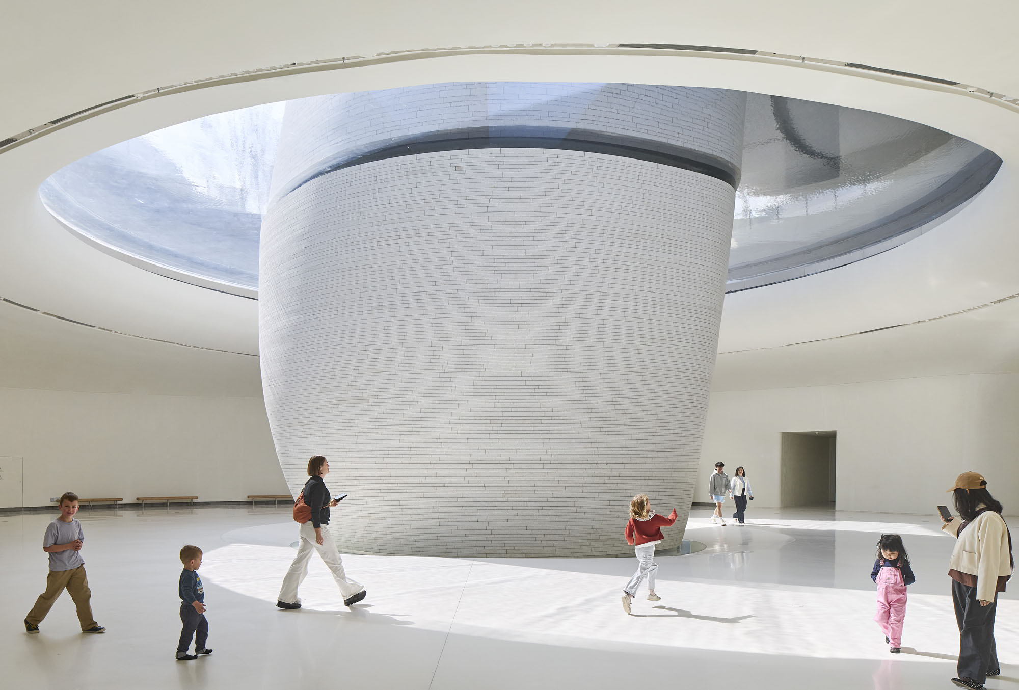 〈深圳湾文化広場(Shenzhen Bay Culture Square)〉MADアーキテクツ