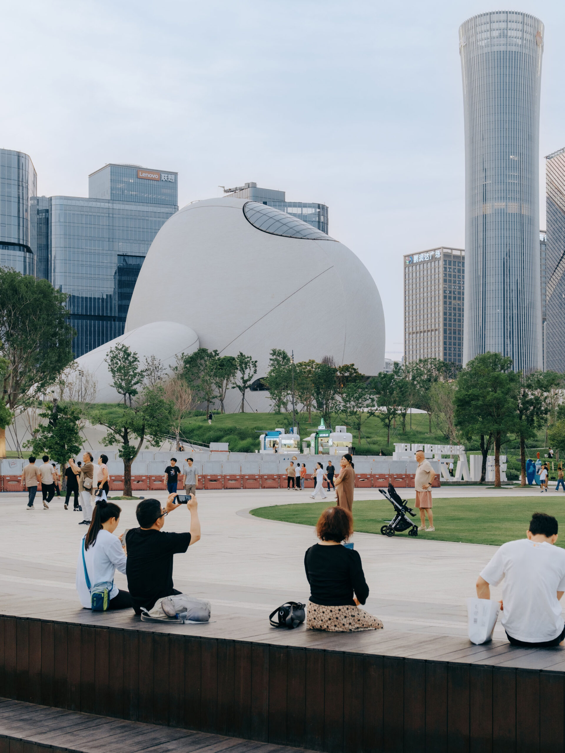 〈深圳湾文化広場(Shenzhen Bay Culture Square)〉MADアーキテクツ