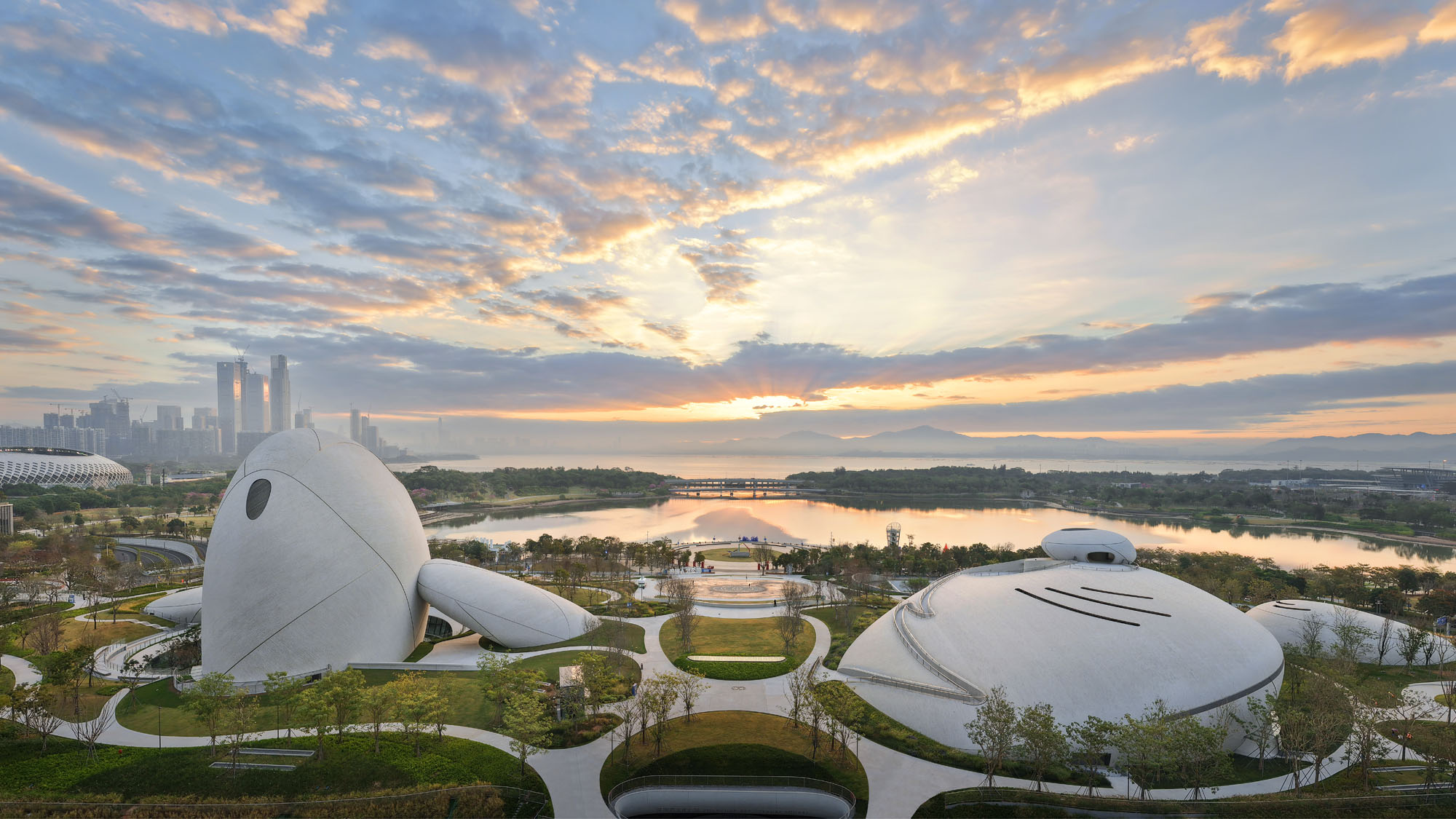 〈深圳湾文化広場(Shenzhen Bay Culture Square)〉MADアーキテクツ