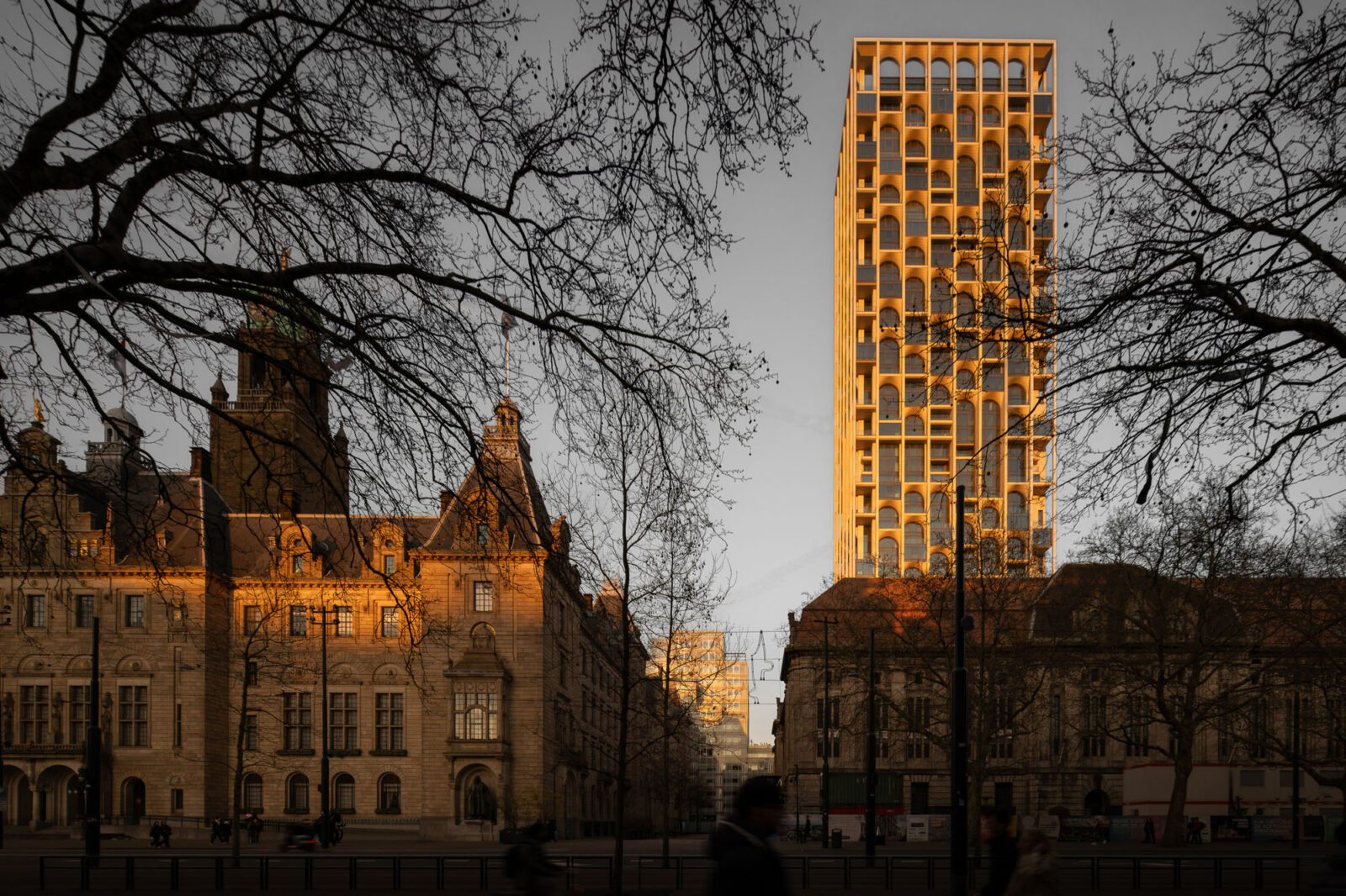 ODAがオランダ・ロッテルダムに手がけた、伝統的な建築言語を上空へと受け継ぐ超高層タワー〈POST〉