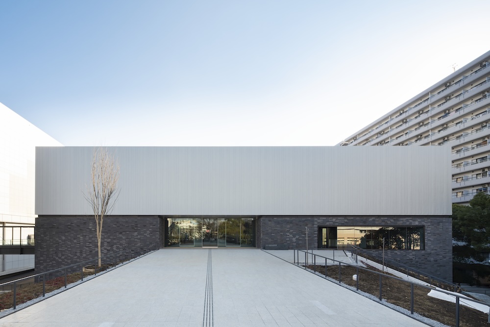 川口市立美術館