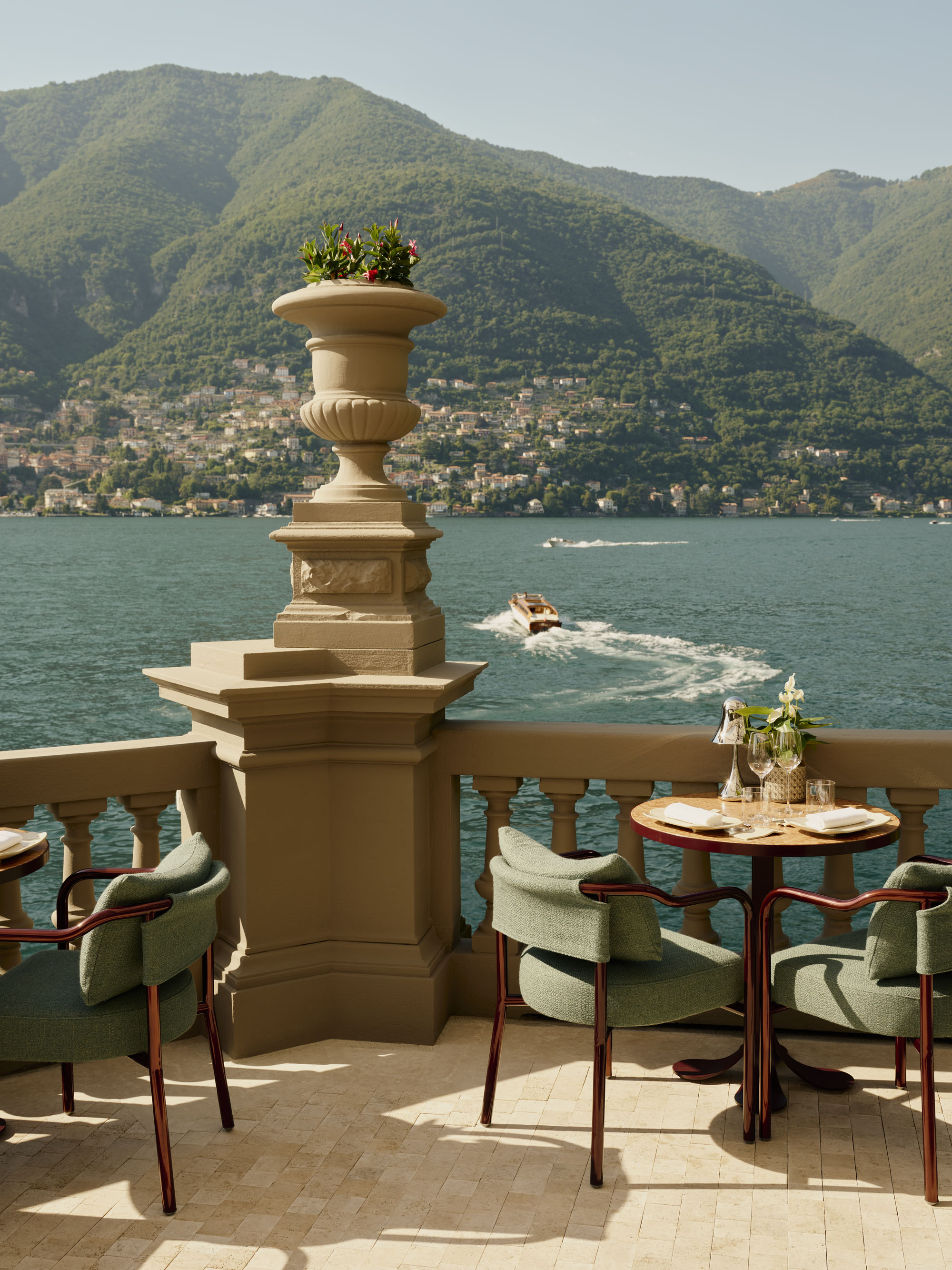 マンダリン オリエンタル ラゴ ディ コモ(Mandarin Oriental Lago di Como)〈L'Aria〉ヘルツォーク&ド・ムーロン(Herzog & de Meuron)