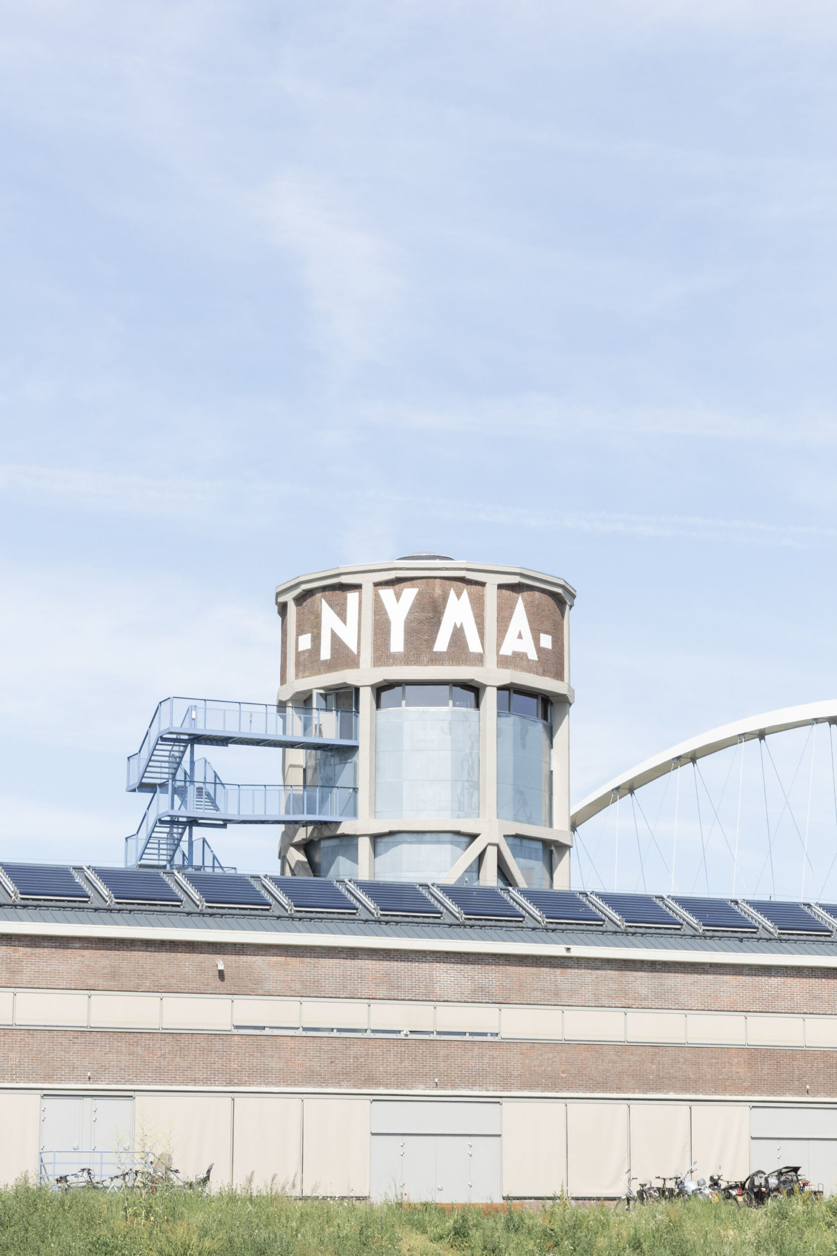 〈NYMA給水塔（NYMA Water Tower）〉エーク・エン・デッケルス（Eek en Dekkers）