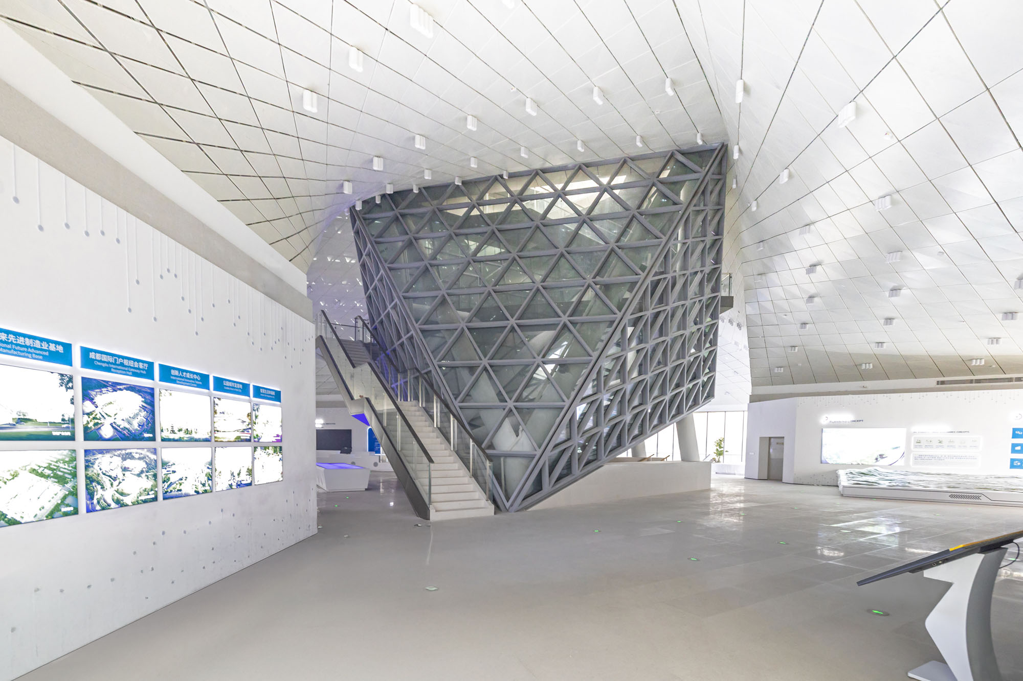 〈成都パビリオン(Chengdu Pavilion)〉イワモト・スコット・アーキテクチャ(IwamotoScott Architecture)