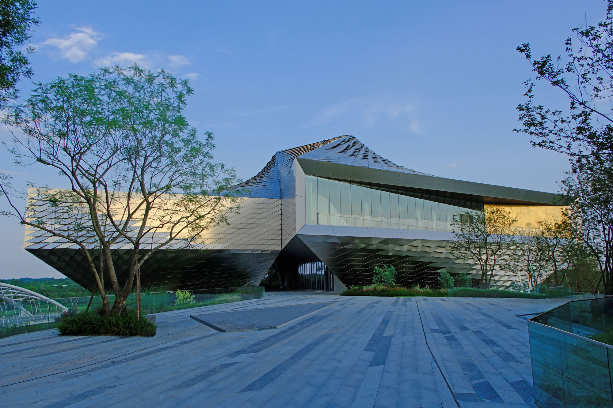 〈成都パビリオン(Chengdu Pavilion)〉イワモト・スコット・アーキテクチャ(IwamotoScott Architecture)