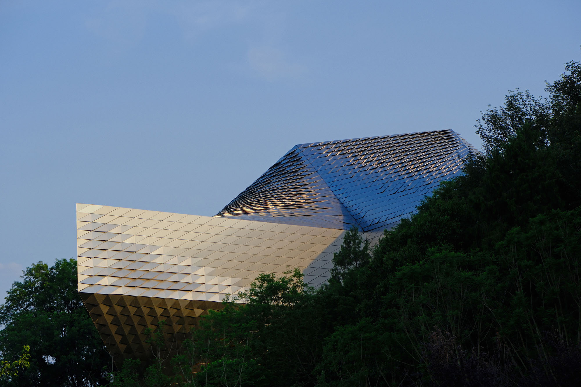 〈成都パビリオン(Chengdu Pavilion)〉イワモト・スコット・アーキテクチャ(IwamotoScott Architecture)