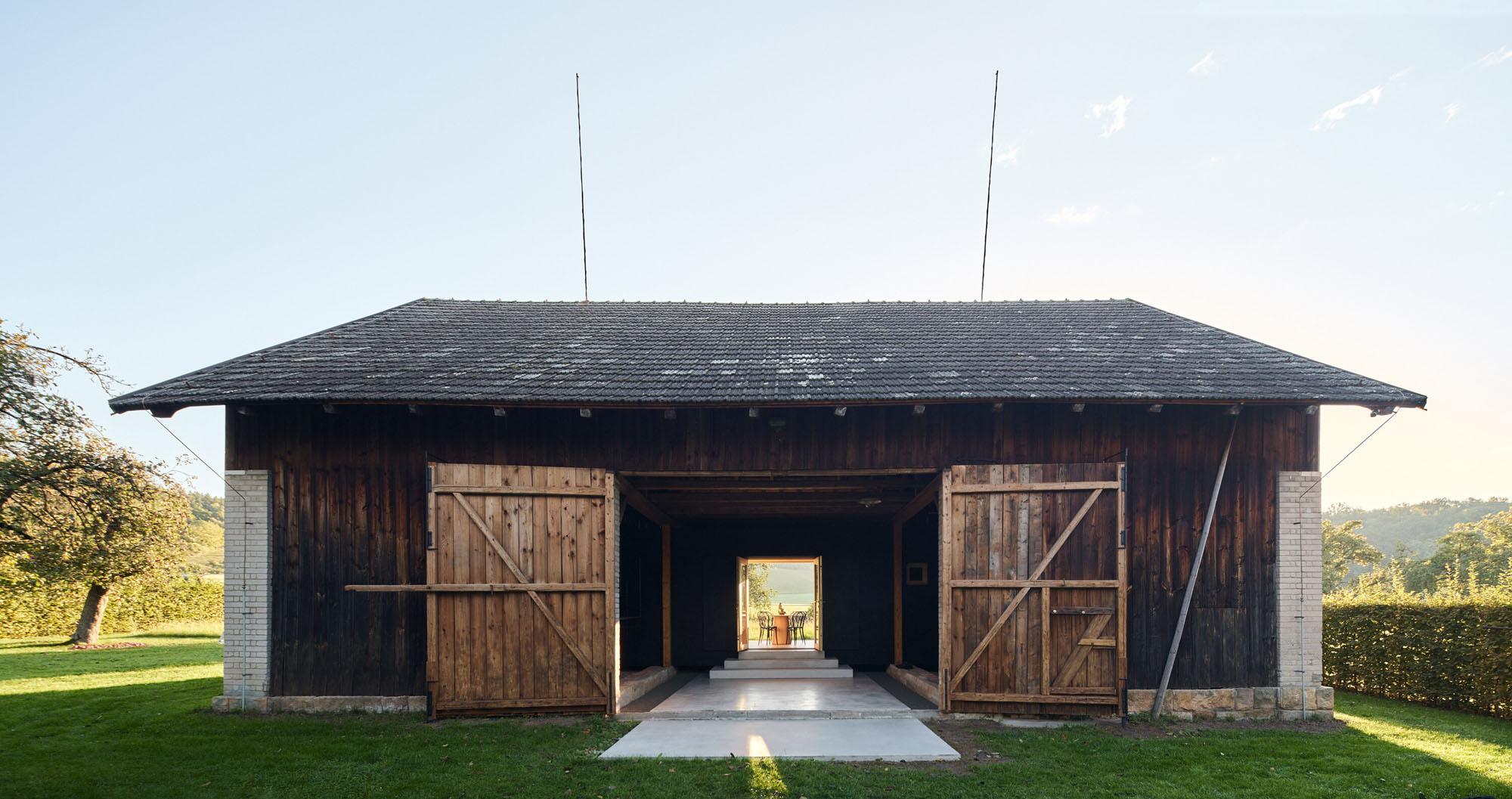 〈The Box in the Barn〉Facha architekti