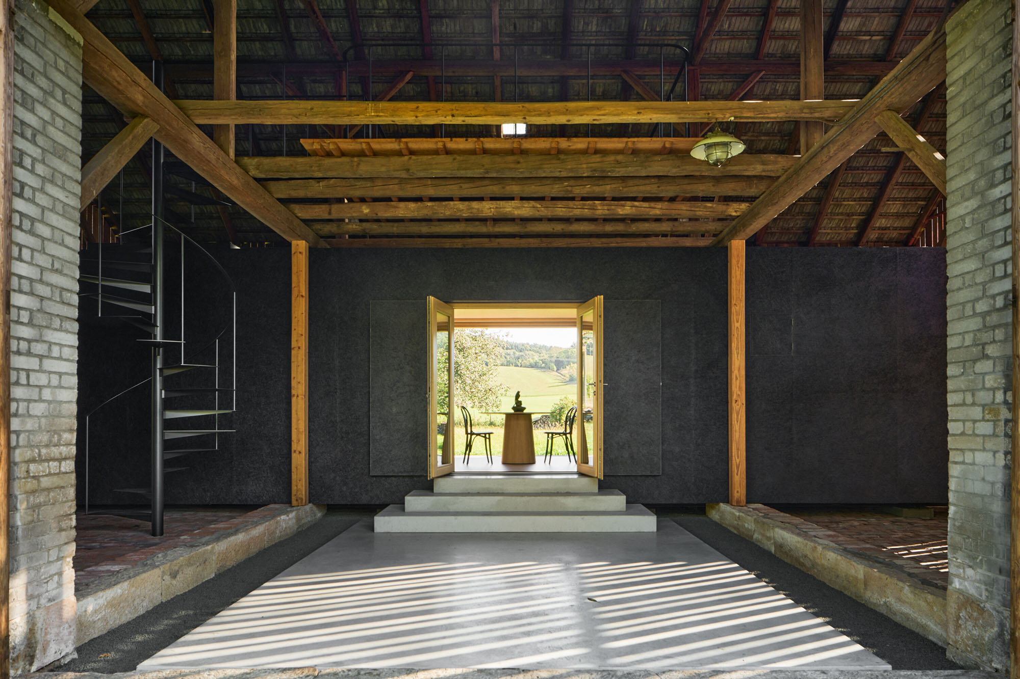 〈The Box in the Barn〉Facha architekti