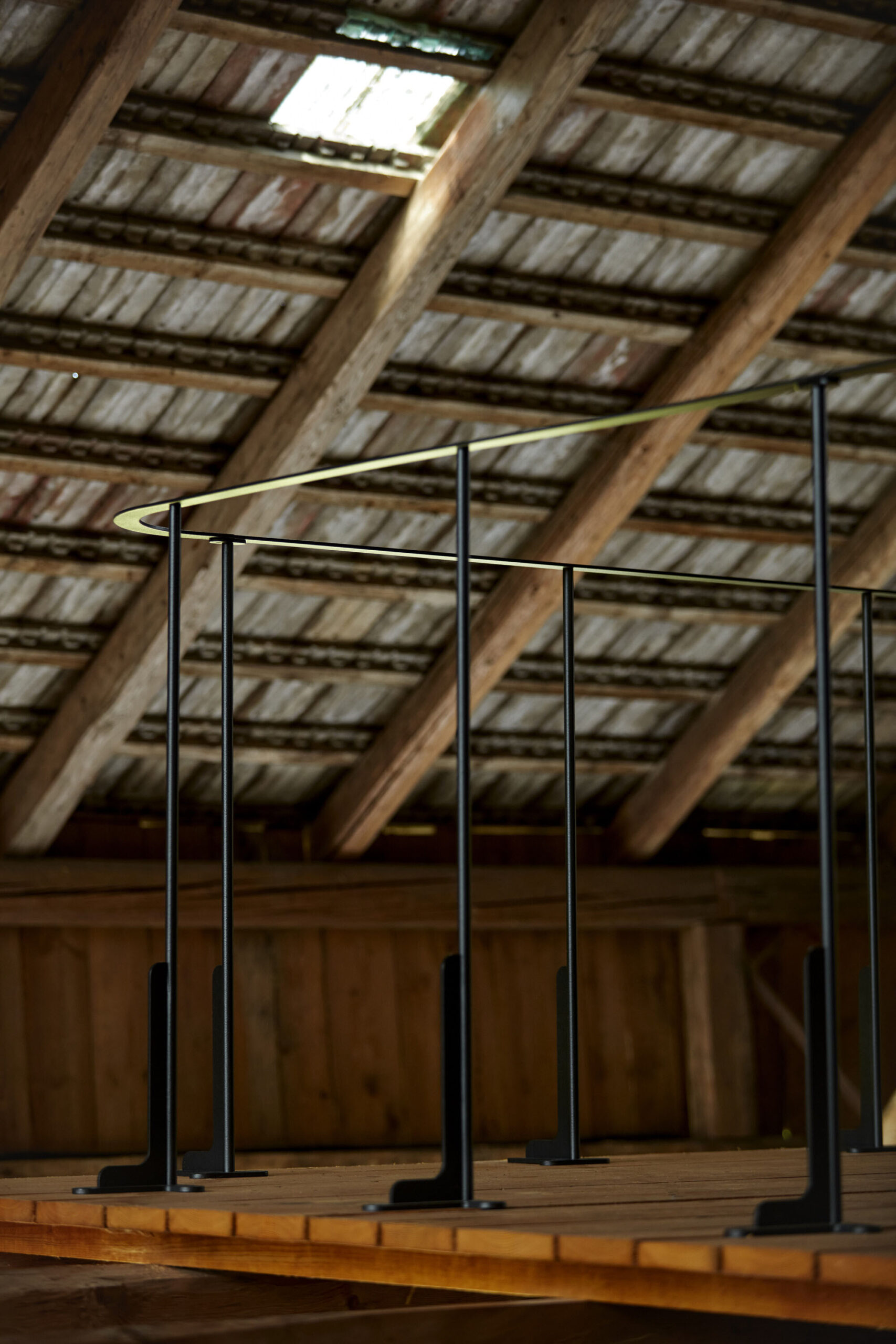 〈The Box in the Barn〉Facha architekti